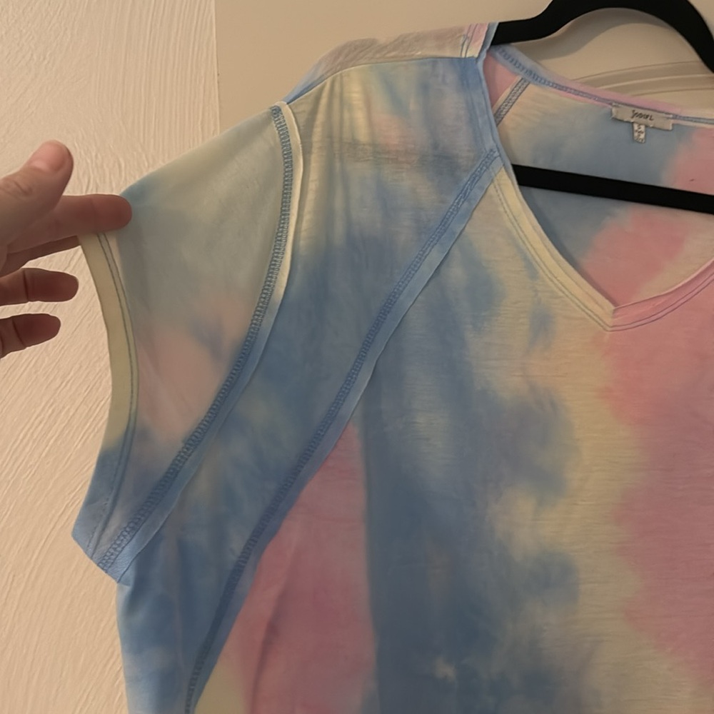 Oversized T-Shirt - Picture 2 of 4